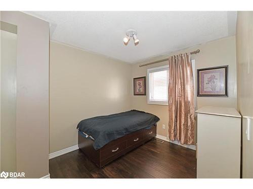 17 Via Romano Way, Brampton, ON - Indoor Photo Showing Bedroom