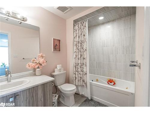 2252 Grainger Loop, Innisfil, ON - Indoor Photo Showing Bathroom