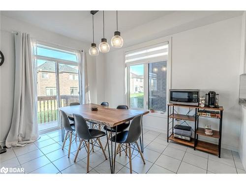 2252 Grainger Loop, Innisfil, ON - Indoor Photo Showing Dining Room