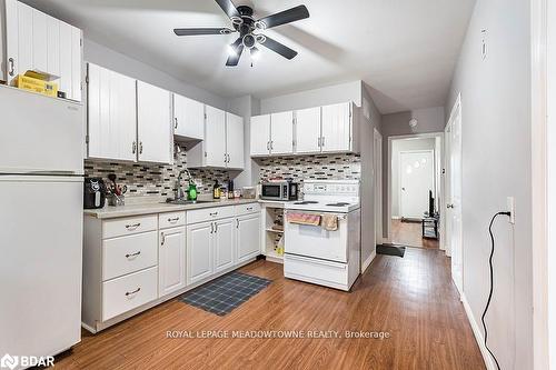 77 Province Street N, Hamilton, ON - Indoor Photo Showing Kitchen