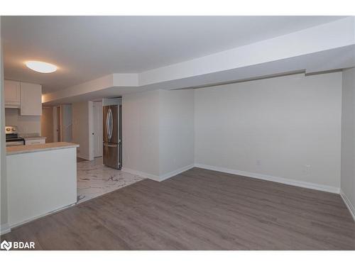 43 Charlbrook Avenue, Barrie, ON - Indoor Photo Showing Kitchen