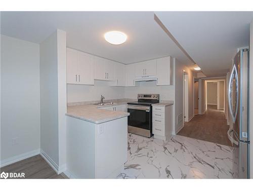 43 Charlbrook Avenue, Barrie, ON - Indoor Photo Showing Kitchen