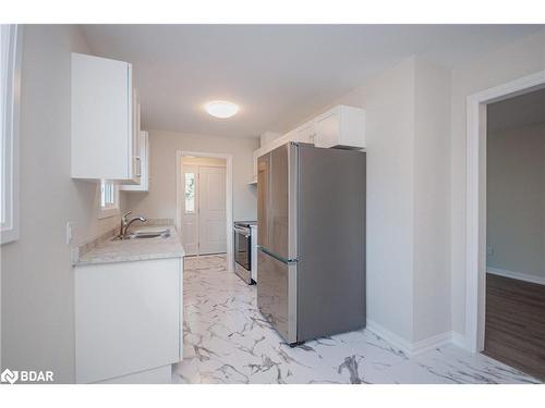 43 Charlbrook Avenue, Barrie, ON - Indoor Photo Showing Kitchen