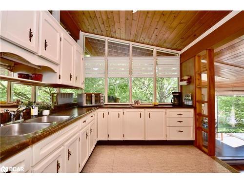 1166 Gill Road, Midhurst, ON - Indoor Photo Showing Kitchen With Double Sink