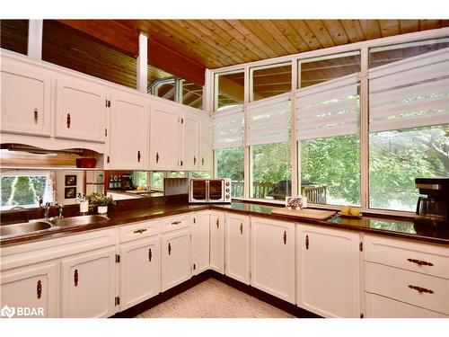 1166 Gill Road, Midhurst, ON - Indoor Photo Showing Kitchen With Double Sink