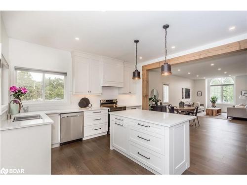 268 Dock Road, Barrie, ON - Indoor Photo Showing Kitchen With Upgraded Kitchen