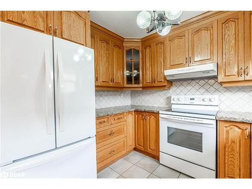 50 St Andrews Boulevard, Toronto, ON - Indoor Photo Showing Kitchen