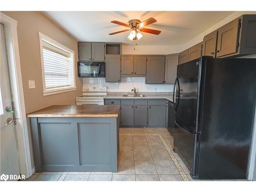 539 Bruce Avenue, Greater Sudbury, ON - Indoor Photo Showing Kitchen With Double Sink