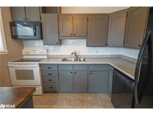 539 Bruce Avenue, Greater Sudbury, ON - Indoor Photo Showing Kitchen With Double Sink