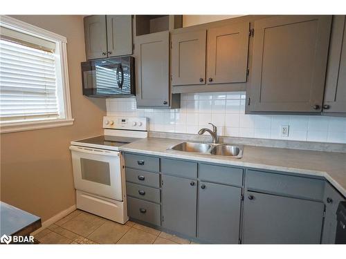 539 Bruce Avenue, Greater Sudbury, ON - Indoor Photo Showing Kitchen With Double Sink