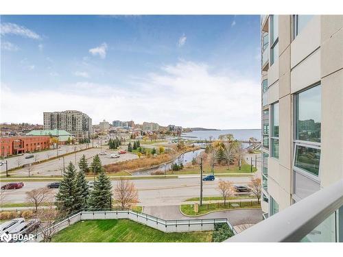 609-6 Toronto Street, Barrie, ON - Outdoor With View