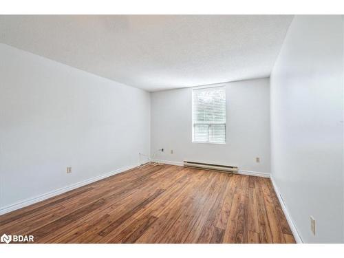 801-55 Green Valley Drive, Kitchener, ON - Indoor Photo Showing Other Room