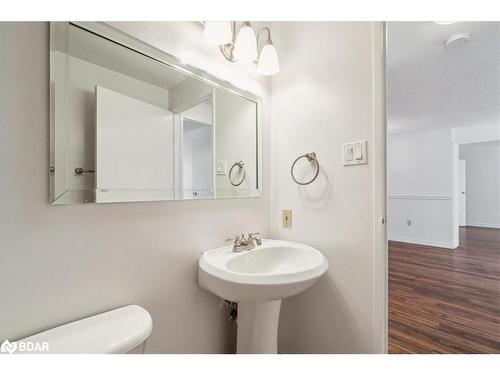 801-55 Green Valley Drive, Kitchener, ON - Indoor Photo Showing Bathroom