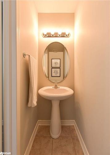 25-800 West Ridge Boulevard, Orillia, ON - Indoor Photo Showing Bathroom