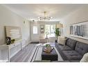 25-800 West Ridge Boulevard, Orillia, ON  - Indoor Photo Showing Living Room 