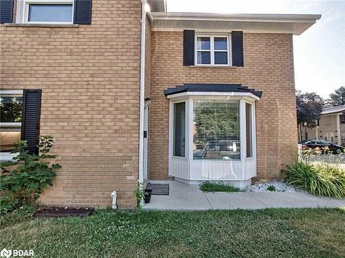 57 Arbour Glen Crescent, London, ON - Outdoor With Exterior