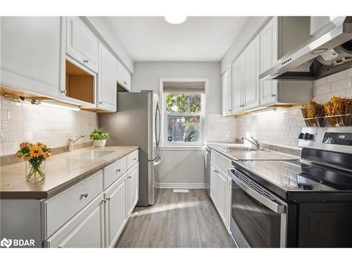 57 Arbour Glen Crescent, London, ON - Indoor Photo Showing Kitchen