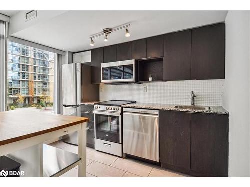 201-15 Brunel Court, Toronto, ON - Indoor Photo Showing Kitchen