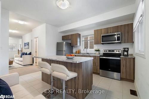 21 Olympic Gate, Barrie, ON - Indoor Photo Showing Kitchen