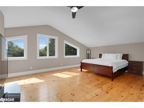 938 Corner Avenue, Lefroy, ON - Indoor Photo Showing Bedroom