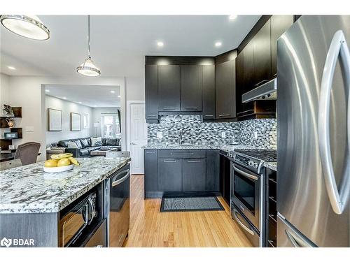 18 Epsom Avenue, Toronto, ON - Indoor Photo Showing Kitchen With Stainless Steel Kitchen With Upgraded Kitchen