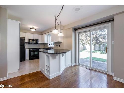 40 Livia Herman Way, Barrie, ON - Indoor Photo Showing Kitchen