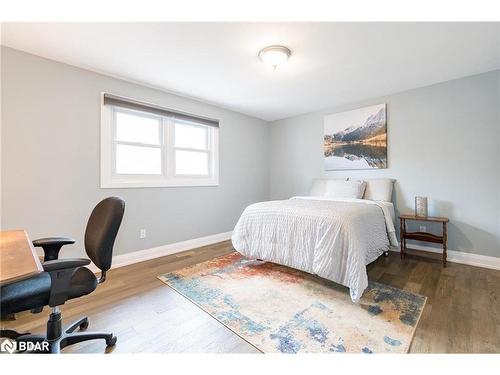 27 Garrett Crescent, Barrie, ON - Indoor Photo Showing Bedroom