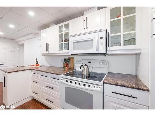 27 Garrett Crescent, Barrie, ON - Indoor Photo Showing Kitchen