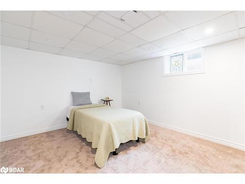 27 Garrett Crescent, Barrie, ON - Indoor Photo Showing Bedroom