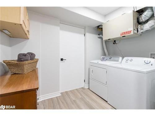 27 Garrett Crescent, Barrie, ON - Indoor Photo Showing Laundry Room