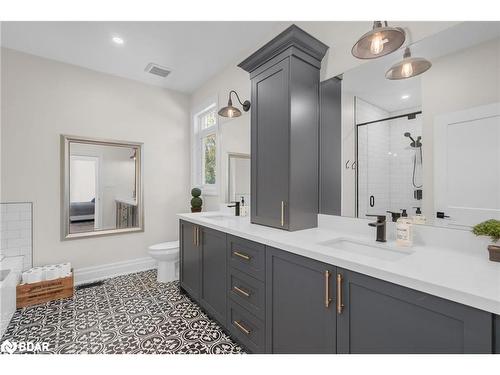 877 Pine Avenue Avenue, Innisfil, ON - Indoor Photo Showing Bathroom