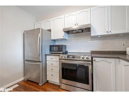 163 Southwinds Crescent, Midland, ON - Indoor Photo Showing Kitchen