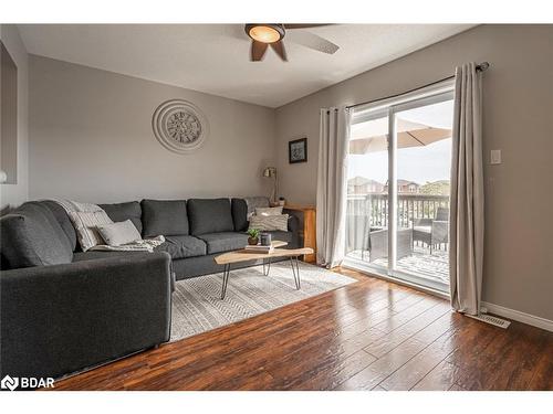 163 Southwinds Crescent, Midland, ON - Indoor Photo Showing Living Room