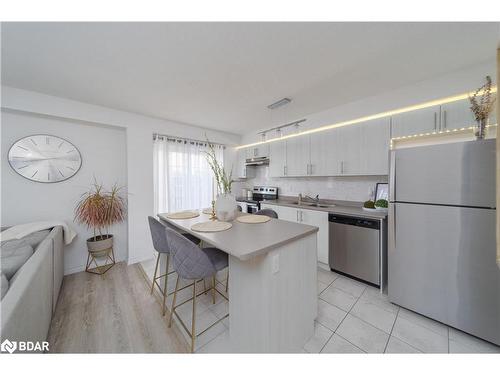 42 Andean Lane, Barrie, ON - Indoor Photo Showing Kitchen