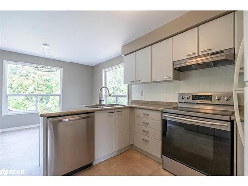 20 Frontier Avenue, Orillia, ON - Indoor Photo Showing Kitchen With Double Sink