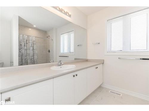 170 Muirfield Drive, Barrie, ON - Indoor Photo Showing Bathroom