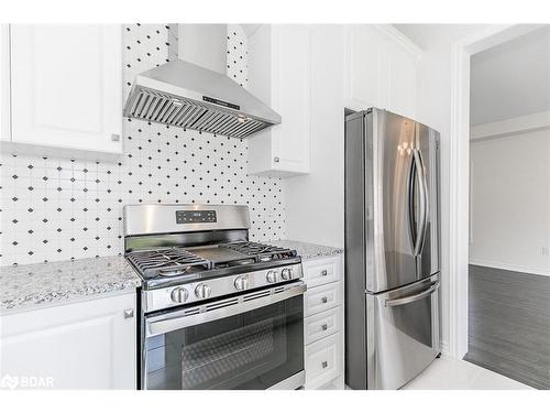 170 Muirfield Drive, Barrie, ON - Indoor Photo Showing Kitchen With Stainless Steel Kitchen With Upgraded Kitchen