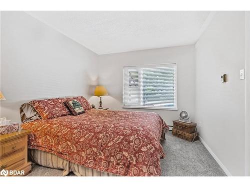 4 Brookdale Drive, Barrie, ON - Indoor Photo Showing Bedroom