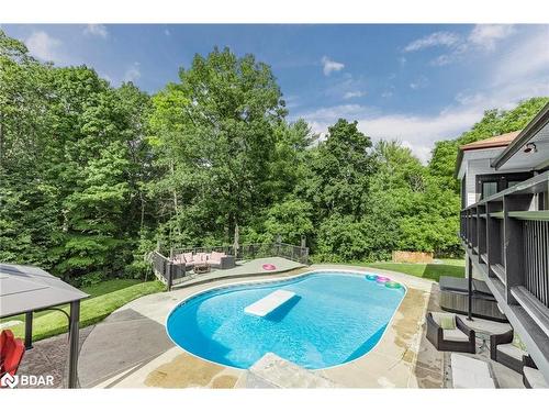 4 Brookdale Drive, Barrie, ON - Outdoor With In Ground Pool With Backyard