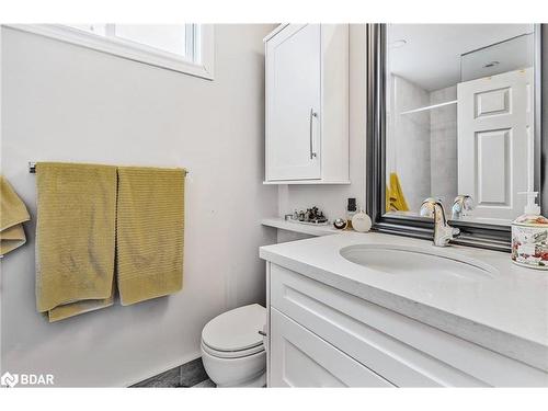 4 Brookdale Drive, Barrie, ON - Indoor Photo Showing Bathroom