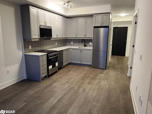 203-2343 Khalsa Gate, Oakville, ON - Indoor Photo Showing Kitchen