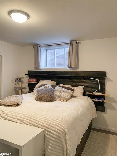 Lower-325 Peter Street N, Orillia, ON - Indoor Photo Showing Bedroom