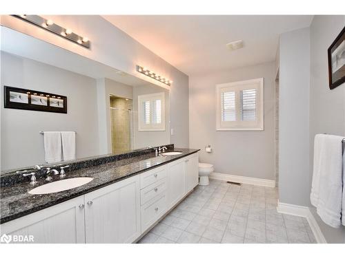 41 Camelot Square, Barrie, ON - Indoor Photo Showing Bathroom