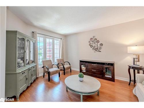 126 Madelaine Drive, Barrie, ON - Indoor Photo Showing Living Room