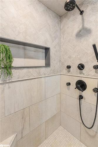 23 Barrie Terrace, Oro-Medonte, ON - Indoor Photo Showing Bathroom