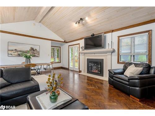 23 Barrie Terrace, Oro-Medonte, ON - Indoor Photo Showing Living Room With Fireplace