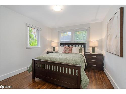 23 Barrie Terrace, Oro-Medonte, ON - Indoor Photo Showing Bedroom