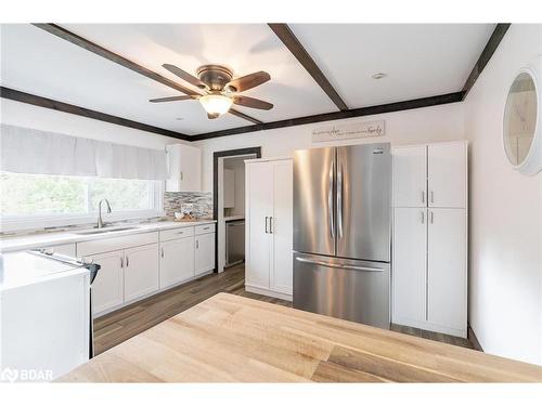 2447 Ridge Road W, Oro-Medonte, ON - Indoor Photo Showing Kitchen