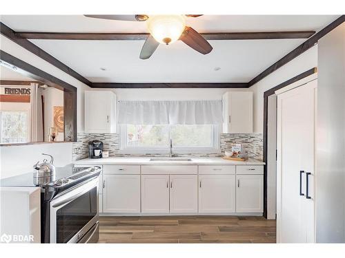 2447 Ridge Road W, Oro-Medonte, ON - Indoor Photo Showing Kitchen