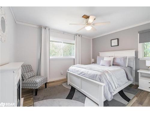 2447 Ridge Road W, Oro-Medonte, ON - Indoor Photo Showing Bedroom